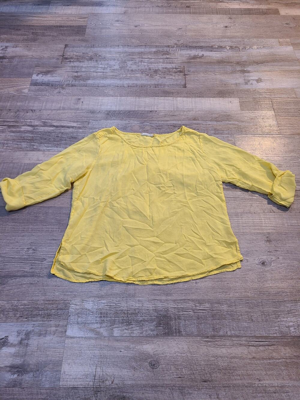 Sis sis small womens yellow 3/4 sleeve blouse
